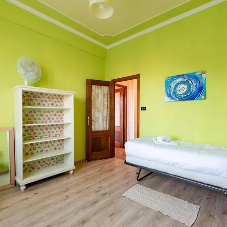 Appartamento Joivy Family Flat With Garden And Parking Genova