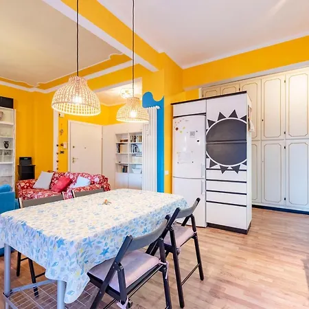 Apartment Joivy Family Flat With Garden And Parking Genoa